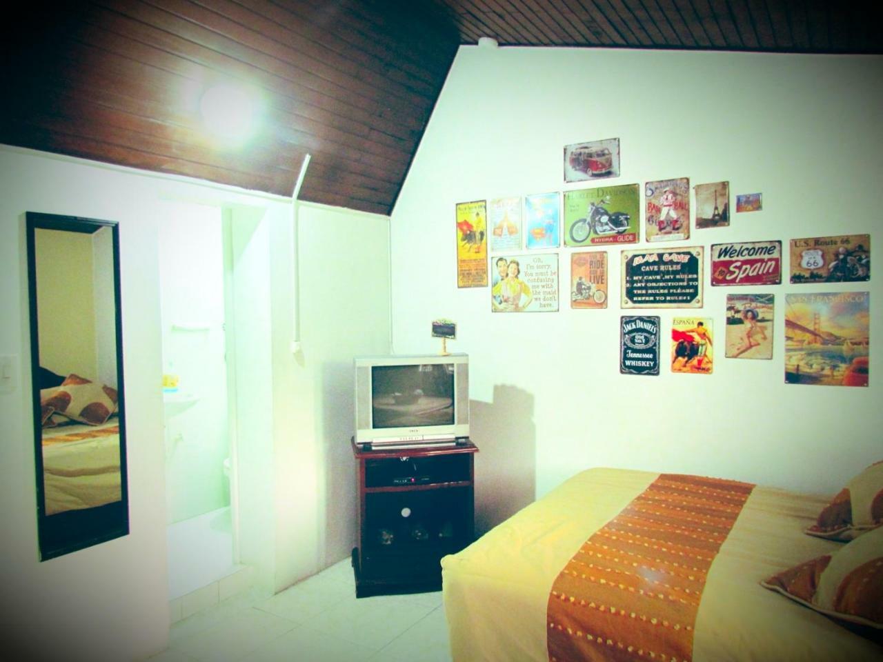 Como En Casa! Restaurante Y Hostal Bogotá Esterno foto